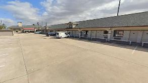 15707 Highway 59 N Parking