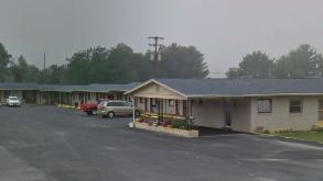 6321 Clearfield Woodland Hwy Parking