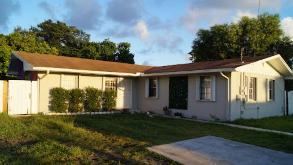 Photo of 5895 NW 12th Ave Parking spot, located 4.3 mi away from FL