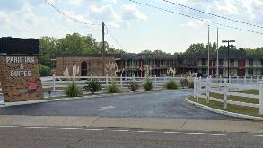 1297 E Wood St Parking