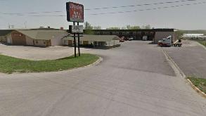 2523 E Wyatt Earp Blvd Parking