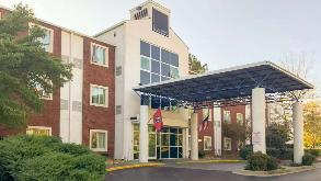 336 Henderson Chapel Rd Parking