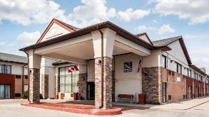 Quality Inn & Suites YYZ Airport Parking