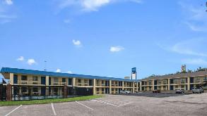 111 Interstate 20 Frontage Rd Parking