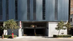 930 Poydras St Parking P101