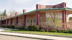 701 20th Century Blvd(Turlock Inn) Parking