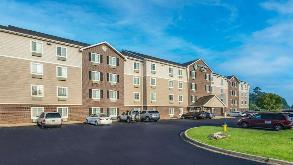 WoodSpring Suites-5535 Academy Dr Garage