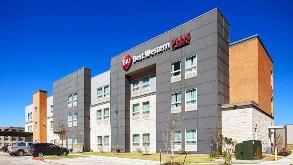 Best Western Pflugerville - 16101 Impact Way Parking