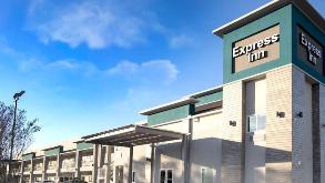 Photo of Express Inn - 3220 1st St garage spot, located 1.1 mi away from TX