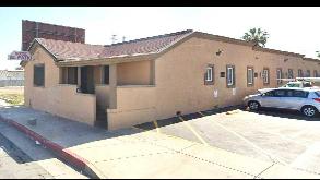 472 N Mt Vernon Ave (El Patio) Garage