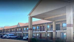 SureStay Hotel - 390 US 49 Frontage Rd  garage