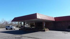Guest Inn Aiken - 110 Frontage Rd Garage