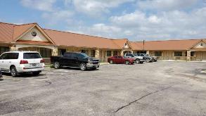 Eagle Ford Inn - 1700 10th St Garage