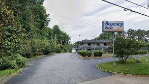 Regency Inn - 4427 S Commerce Dr Garage