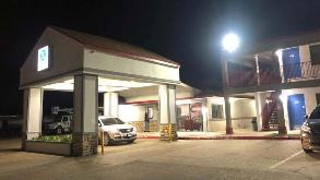 Executive Inn and Suites - 4085 Interstate 10 Access Rd Garage