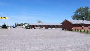 Tops Motel - 310 ID-24 Garage