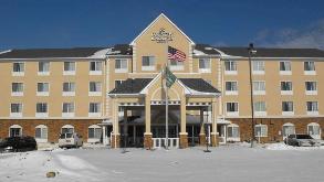 Country Inn and Suites - 245 Meadowlands Blvd Garage