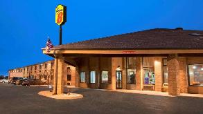 Super 8 - 2911 Voyager Dr Garage