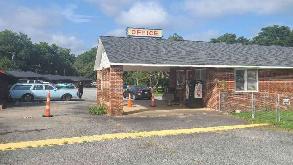 Stardust motel - 1041 Jonesville Hwy Garage