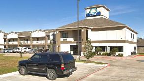 Days Inn & Suites by Wyndham Katy