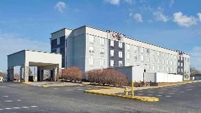 Best Western Plus - 1600 Industrial Hwy Garage