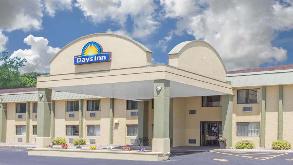 Days Inn - N5781 Kinney Rd Garage