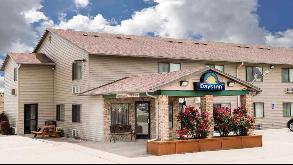 Days Inn	- 2902 S Clark St Garage