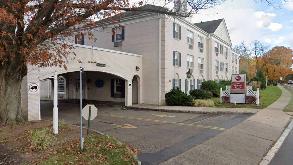 Best Western Plus  270 South St Parking