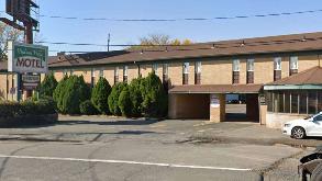 Hudson Plaza Motel - 190 W 63rd St RT 440N Garage