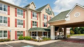 Photo of Country Inn and Suites - 8000 Jonestown Rd Garage spot, located 1.2 mi away from PA
