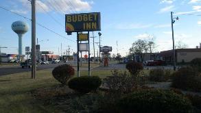 Photo of Budget Inn - 1090 N Main St Garage spot, located 1.1 mi away from IN