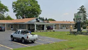 Northway Motel - 301 S Pioneer Rd Garage