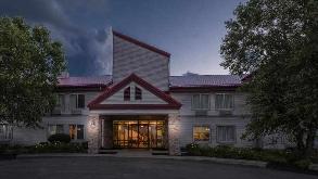 Red Roof Inn - 10668 Lancaster Rd Garage
