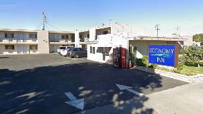 607 N Broadway (Economy Inn) Garage