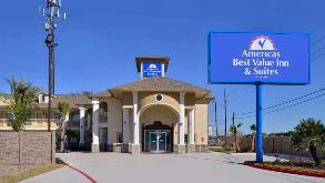 Americas Best Value Inn And Suites - 3302 S Texas 6 Garage