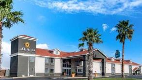 Photo of La Quinta Inn - 3180 Goliad Rd garage spot, located 9.1 mi away from TX