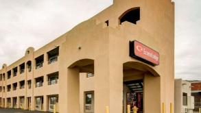 Econo Lodge East - 13211 Central Ave NE Garage