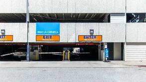 9800 LA CIENEGA