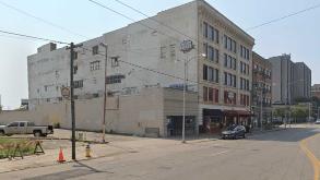 Photo of 36 W 5th St Garage spot, located 4.0 mi away from OH