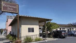 Economy Inn Richmond - 12572 San Pablo Ave Garage