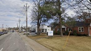 1881 Howell Mill Rd Parking