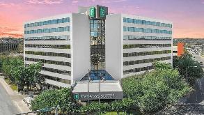 Photo of Embassy Suites by Hilton - 300 S Congress Ave Parking spot, located 0.6 mi away from TX