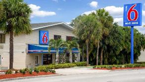 Motel 6 Port Everglades Cruise Parking