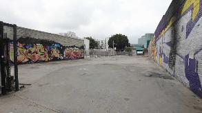 Photo of 1331 S Pembroke Ln (1332 Flower St.) Parking spot, located 1.6 mi away from CA