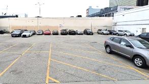 922 S Los Angeles St Parking