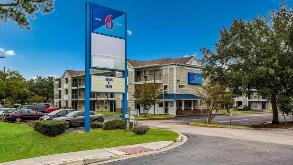 Motel 6 South Port of Jacksonville Cruise Parking