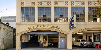 1725 Sacramento Street Parking