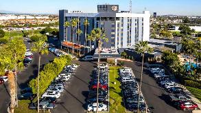 DoubleTree by Hilton Port of Long Beach Cruise Parking