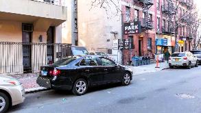 422 E 79th St parking