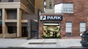 40 E 89th St parking